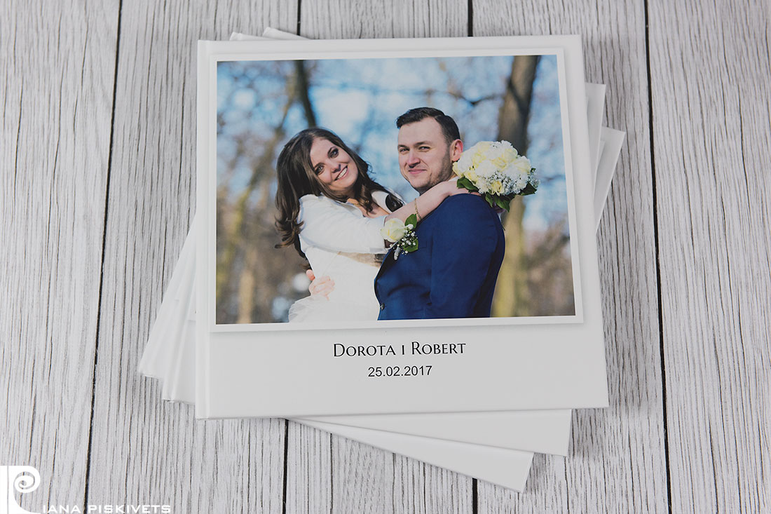 Exclusive wedding photo book, photo album of your wedding, church ceremony, marriage registration. What does a wedding photo book look like? How much does a photo book cost? Cost of a photo book. Wedding photo report Wedding photographer in Warsaw Poland 