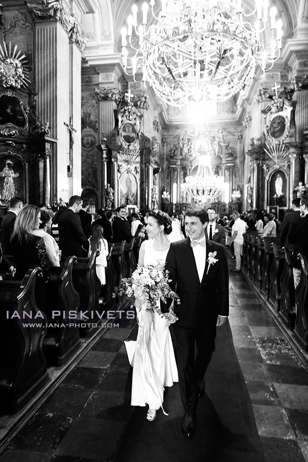професійний весільний фотограф королівське весілля весільна сукня принцеси фотоки з нашого весілля весільні фотографії за кордоном вінчання в костелі Святої Анни