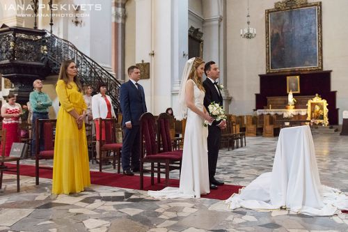 Reportaż ślubny w kościele Wszystkich Swiętych w Warszawie. Wyjątkowe, piękne, naturalne zdjęcia ślubne. Przygotowania, błogosławieństwo, ceremonia. Dobry fotograf ślubny na ślub i wesele Warszawa. Zdjęcia na ślubie, weselu oraz sesji ślubnej plenerowej.