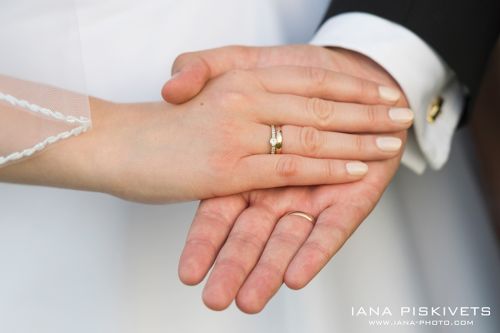 Ceremonia w Kościele Świętej Anny w Wilanowie. Kościół św. Anny w Wilanowie. Ceremonia i plener w Wilanowie. Fotografia Ślubna Wilanów, sesje narzeczeńskie, sesje plenerowe, sesja plenerowa, sesja w Wilanowie, ślub kościelny, zdjęcia plenerowe ślubne. 