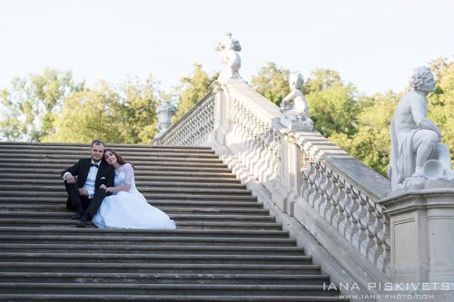 Лучшие и самые красивые места для свадебной фотосессии в Варшаве - Замок Вилянув, Королевские Лазенки, Старый Город. Свадебная фотосессия в парке Вилянув, в Лазенках Королевских, в Королевском Дворце в Старом Городе. Свадебный фотограф Варшава, Польша.