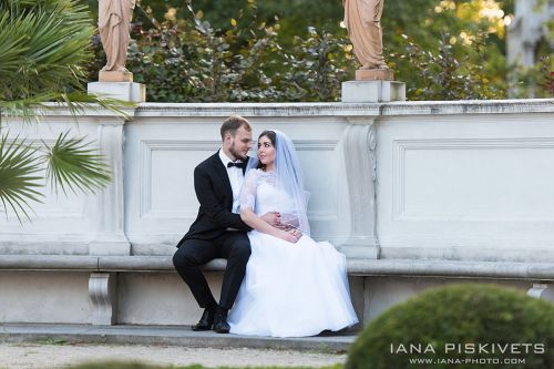 Sesja ślubna plenerowa w Wilanowie, dobry fotograf na ślub, zdjęcia ślubne w Warszawie. Bajkowy plener ślubny, bajkowe sesje ślubne, sesja ślubna w plenerze - Warszawa i okolice. Fotoksiążka ślubna z Twojego ślubu i wesela. Fotografia ślubna Warszawa.