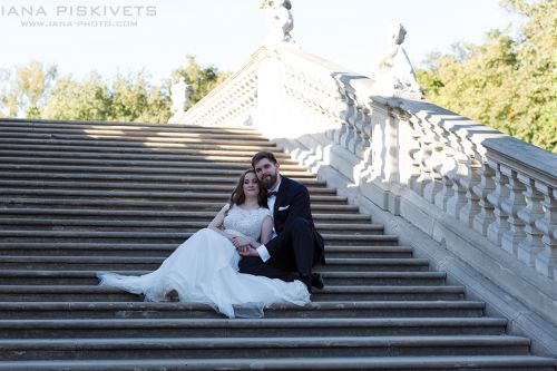 Fotograf na Ślub i Wesele. Naturalna, repotażowa fotografia ślubna. Profesjonalne sesje ślubne w plenerze. Plenery ślubne w różnych miejscach: na mazurach, w górach, nad morzem. Piękne i naturalne ponadczasowe zdjęcia Ślubne Warszawa. Ślub jak z bajki! 