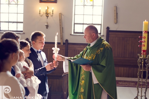 Photographer child and family baptism.